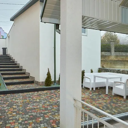 White House * Truskavets